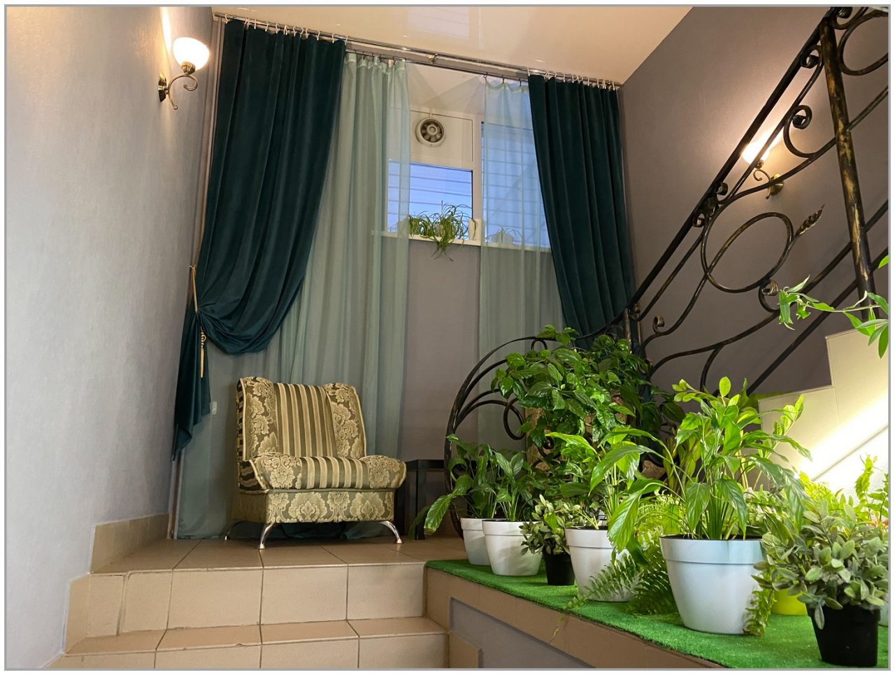 Библиотека, Отель Цветы