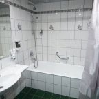 Полулюкс, АЗИМУТ Отель Якутск