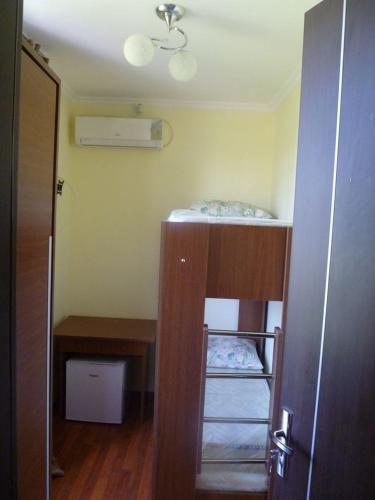 Двухместный (Двухместный номер с 2 отдельными кроватями и ванной комнатой) гостевого дома Ureki, Уреки