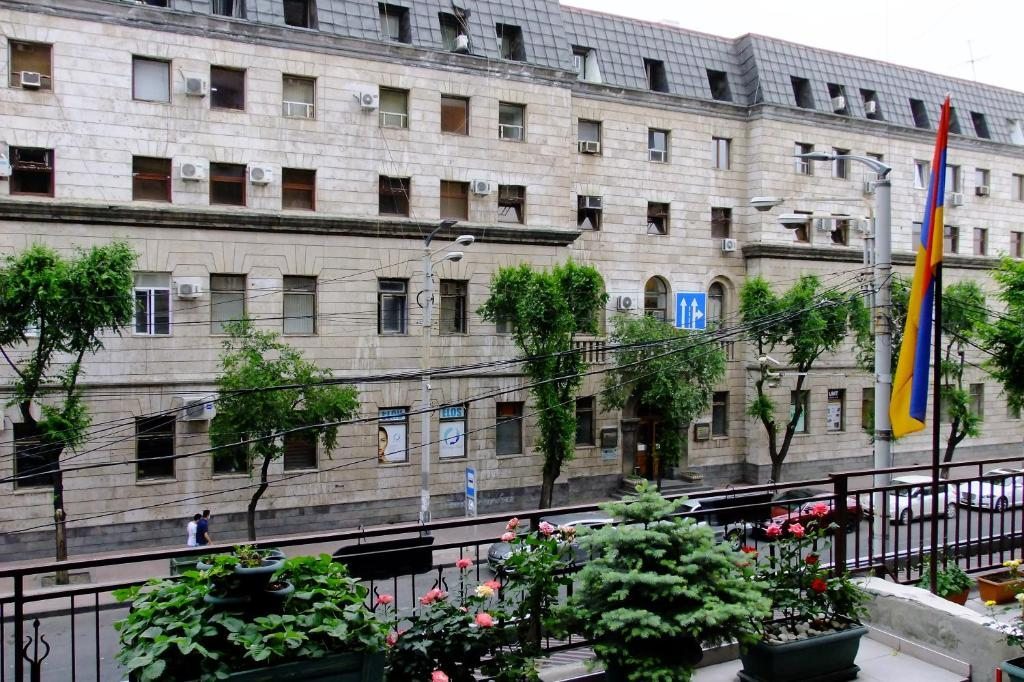 Апартаменты (Апартаменты с балконом) апартамента 5A, Ереван