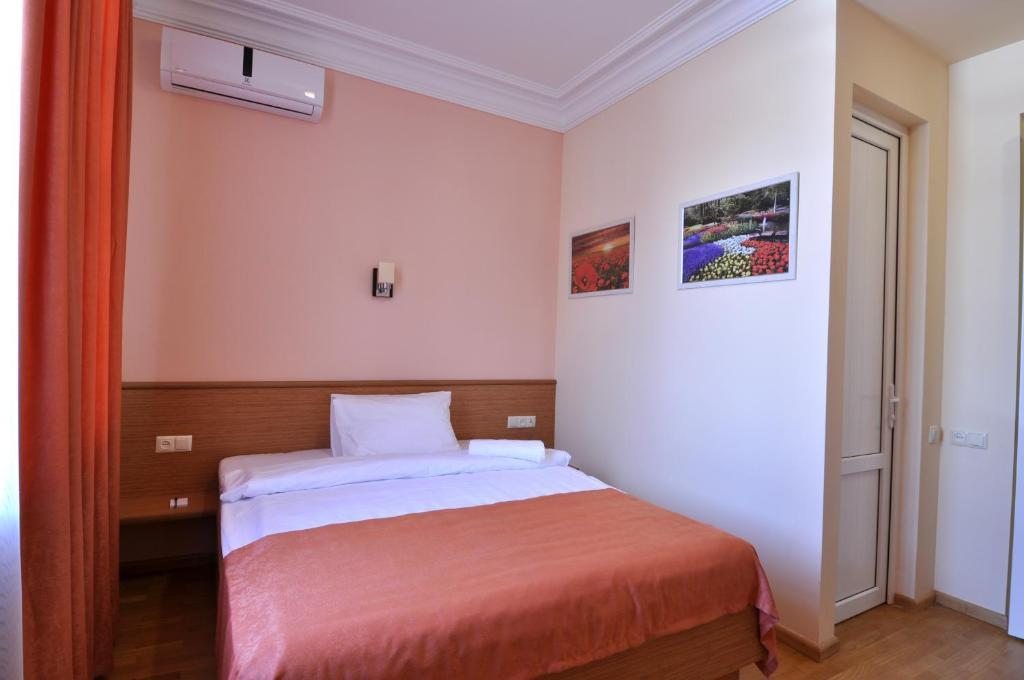 Двухместный (Двухместный номер Делюкс с 1 кроватью) отеля Albert House, Ереван