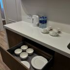 Апартаменты (Фэмили), Гостиница Салют