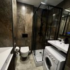 Апартаменты (Фэмили), Гостиница Салют