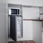 Люкс, Гостиница Салют