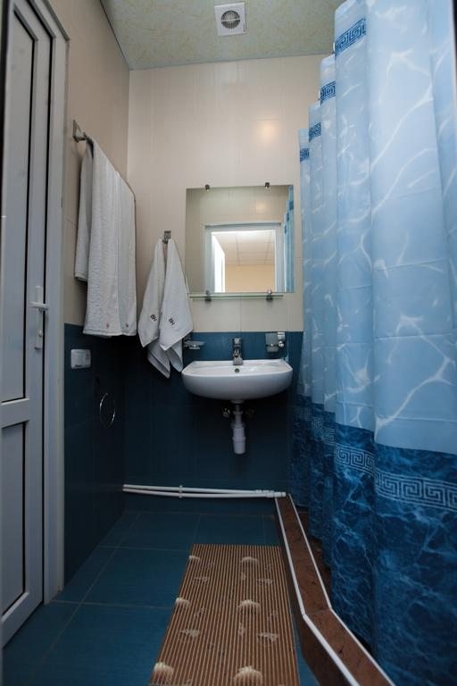 Семейный (Cемейный номер с отдельной ванной комнатой) отеля Benefice, Ереван
