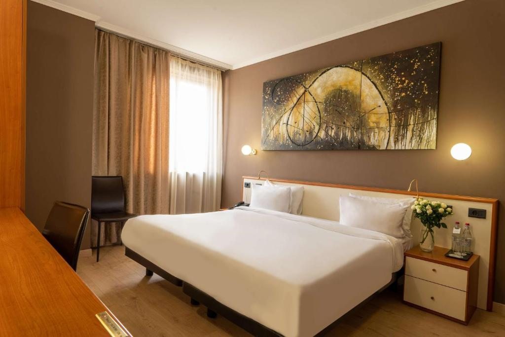 Трехместный (Номер с кроватью размера «king-size») отеля Best Western Congress Hotel, Ереван
