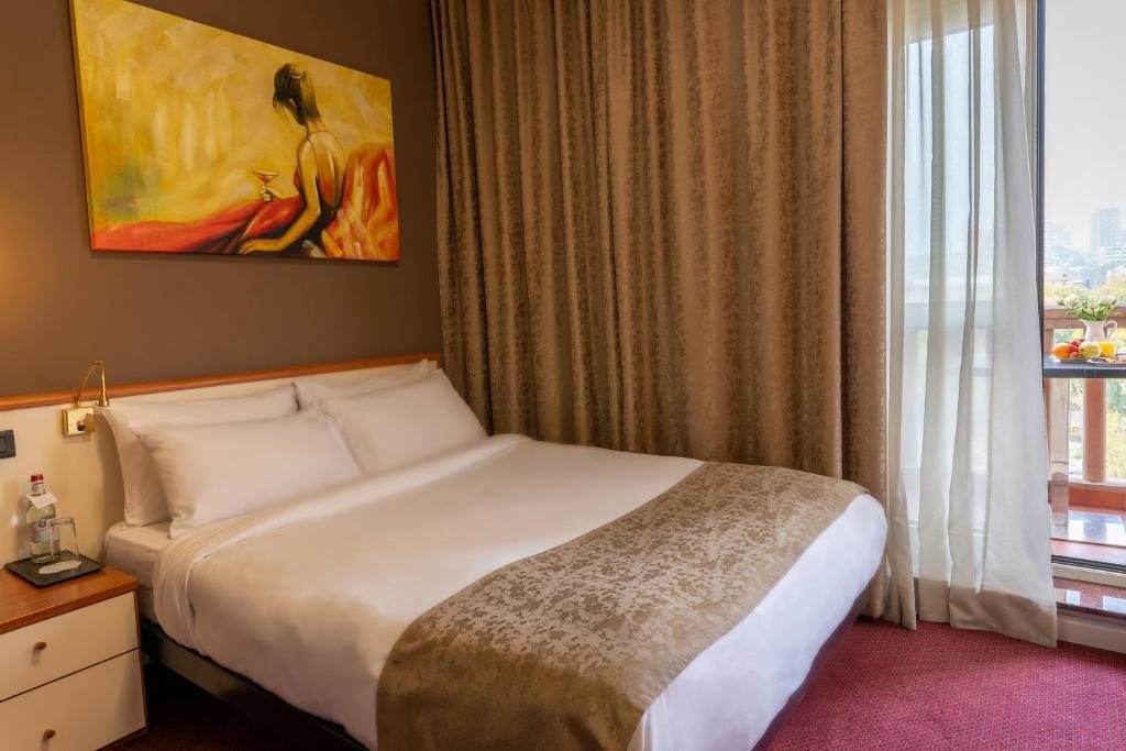Двухместный (Номер с кроватью размера «queen-size») отеля Best Western Congress Hotel, Ереван