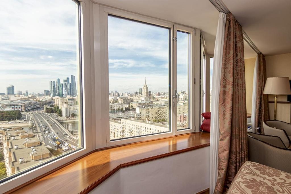 Двухместный (Стандартный номер с видом на реку) отеля Золотое кольцо, Москва