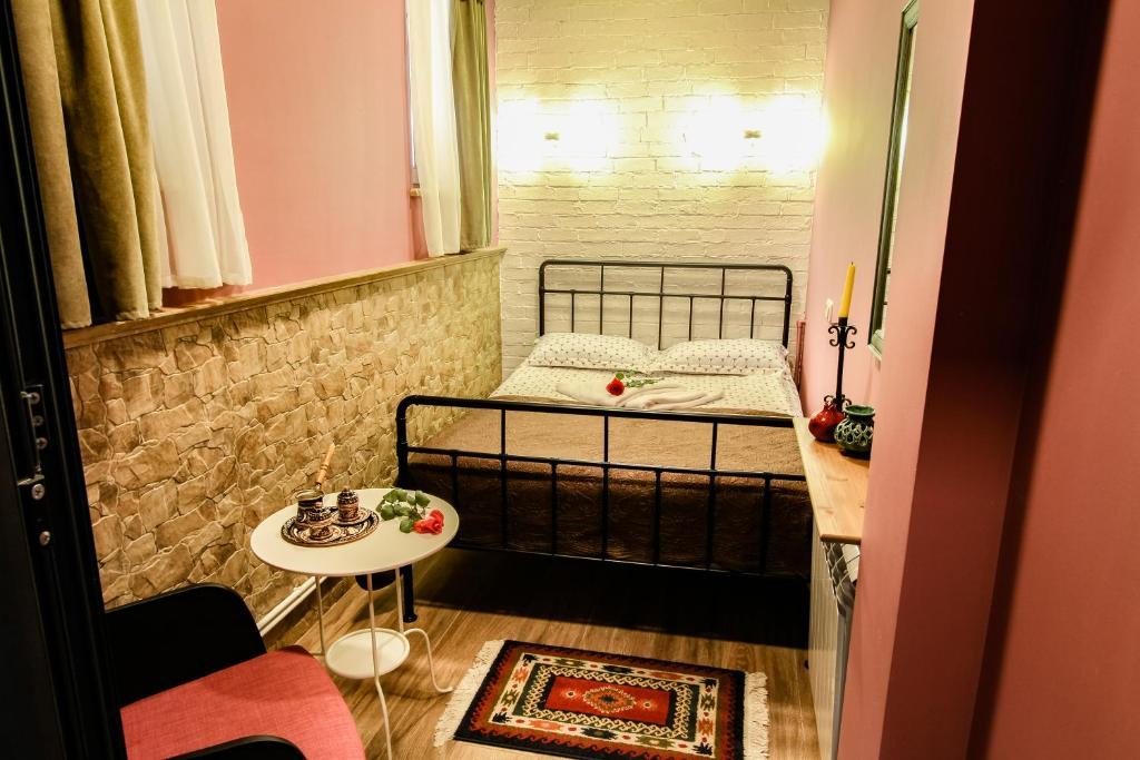 Двухместный (Двухместный номер Делюкс с общей ванной комнатой) хостела Caucasus, Ереван