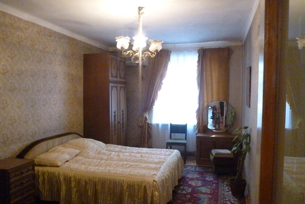 Двухместный (Двухместный номер с 1 кроватью и общей ванной комнатой) хостела Center, Ереван
