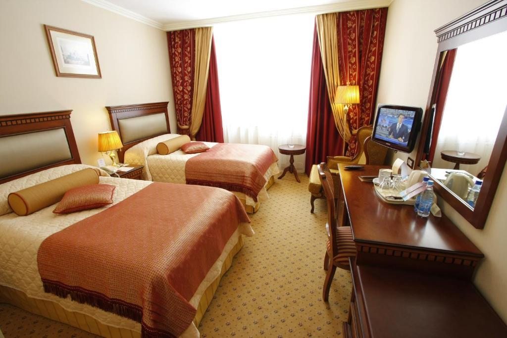 Двухместный (Стандартный двухместный номер с 2 отдельными кроватями) отеля Волынское, Москва