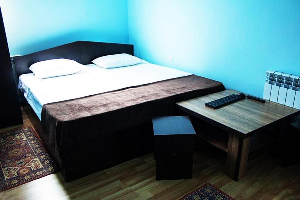 Двухместный (Двухместный номер с 1 кроватью и собственной ванной комнатой) отеля Домино Ереван