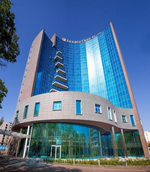 Отель DoubleTree by Hilton Yerevan City Centre, Ереван