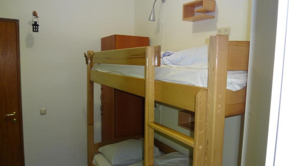 Двухместный (Двухместный номер с 2 отдельными кроватями) хостела Envoy, Ереван
