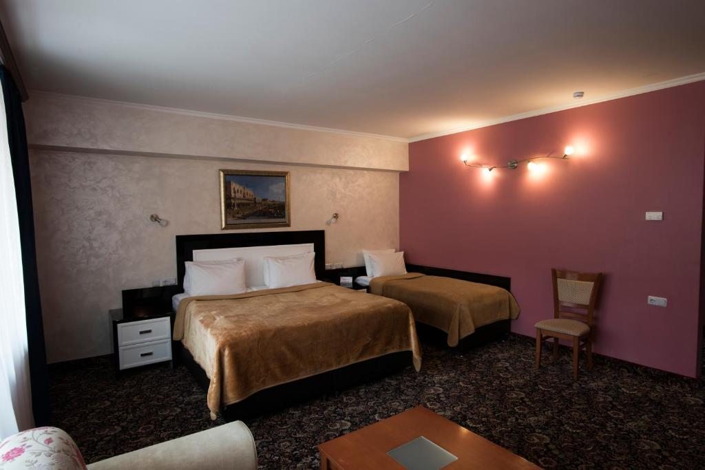 Двухместный (Двухместный номер с 1 кроватью или 2 отдельными кроватями) отеля Erebuni, Ереван
