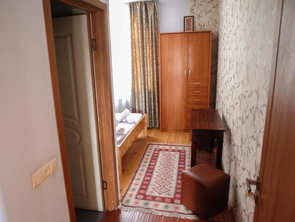 Двухместный (Двухместный номер Делюкс с 1 кроватью и ванной) отеля Şara Talyan, Ереван