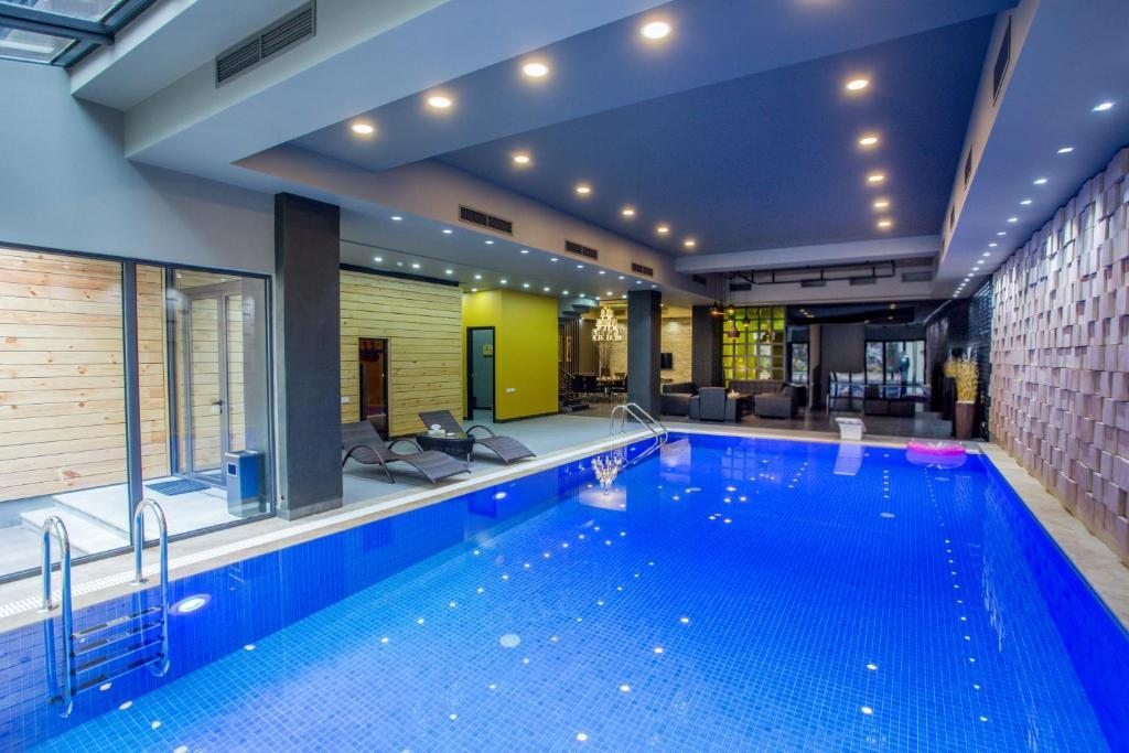 Сьюит (Люкс с сауной и собственным бассейном) отеля Ibiza, Ереван