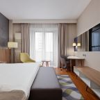 Сюит (Реновированный Люкс с 1 спальней и доступом в lounge-зону), Отель Edge Seligerskaya