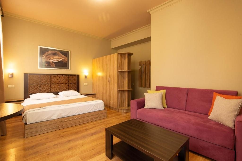Двухместный (Двухместный номер Делюкс с 1 кроватью) отеля Kantar, Ереван