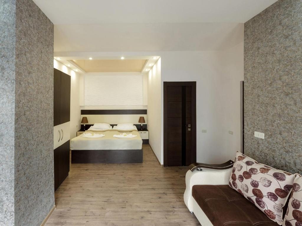 Двухместный (Двухместный номер Делюкс с 1 кроватью или 2 отдельными кроватями) отеля Karen's Bed and Breakfast, Ереван