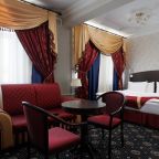 Студио (Студия), Отель Moscow Holiday