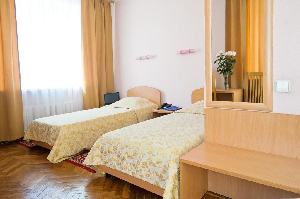 Двухместный (Стандартный двухместный номер с 2 отдельными кроватями) отеля Волга, Самара