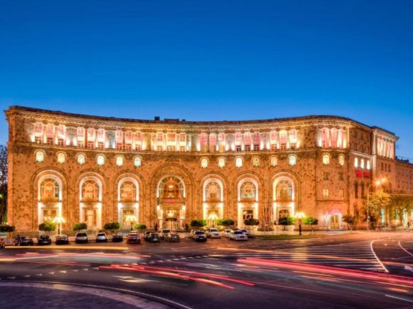 Отель Marriott Armenia Yerevan