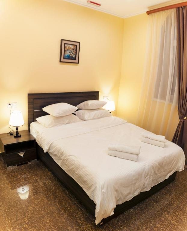 Двухместный (Стандартный двухместный номер с 1 кроватью или 2 отдельными кроватями) отеля Mia Casa, Ереван