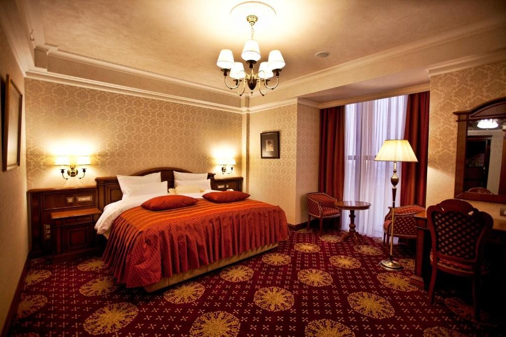 Двухместный (Стандартный двухместный номер с 1 кроватью) отеля Multi, Ереван