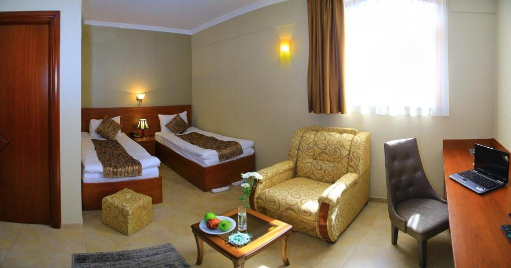 Двухместный (Стандартный двухместный номер с 2 отдельными кроватями и видом на сад) отеля Park Avenue, Ереван