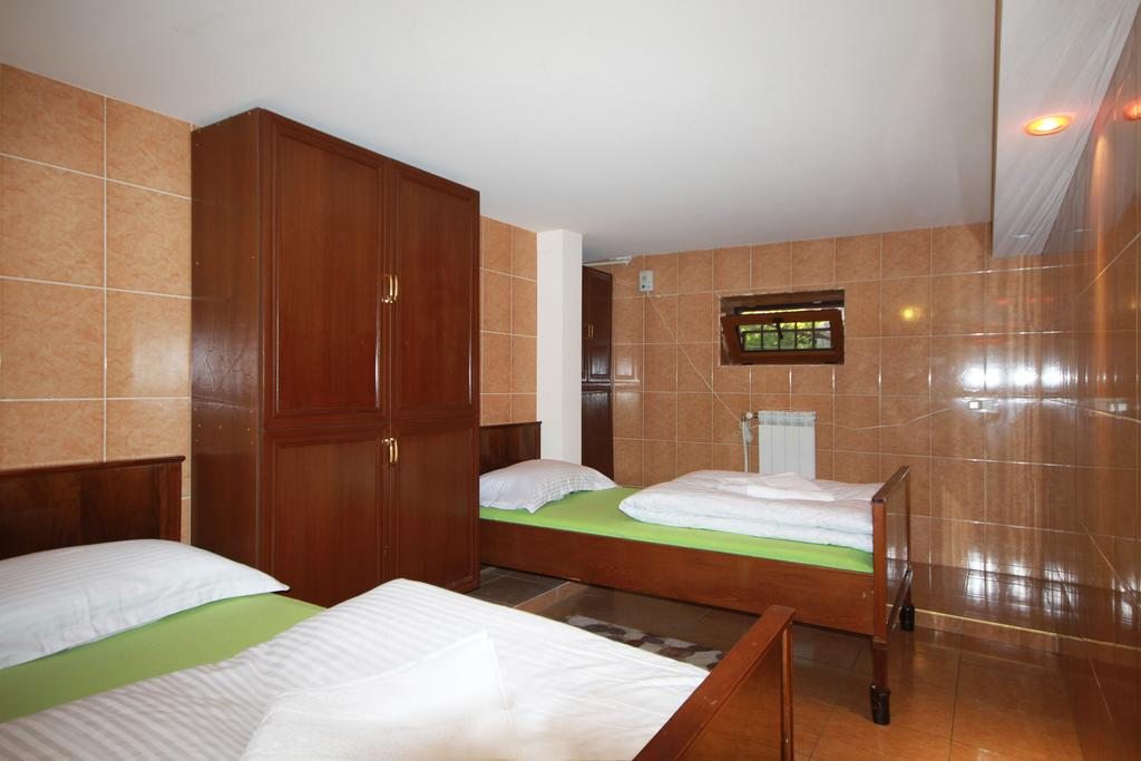 Двухместный (Бюджетный двухместный номер с 2 отдельными кроватями) отеля Prime Tours, Ереван