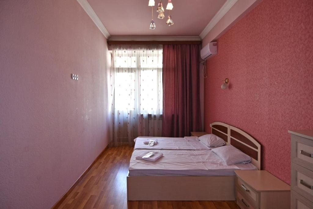 Апартаменты (Апартаменты с 3 спальнями) апартамента Apartments on Ekmalyan Street, Ереван