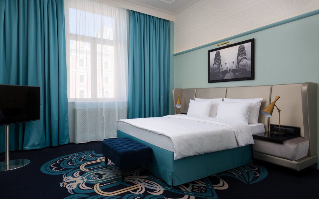 Двухместный (Улучшенный номер с двумя раздельными кроватями и видом на город) отеля Cosmos Selection Saint-Petersburg Nevsky Royal Hotel, Санкт-Петербург