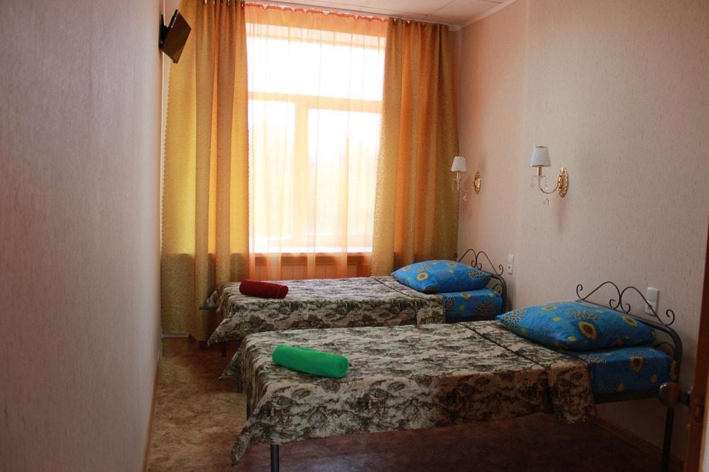 Двухместный (Стандартный двухместный номер с 2 отдельными кроватями) гостевого дома КДВ, Балаково