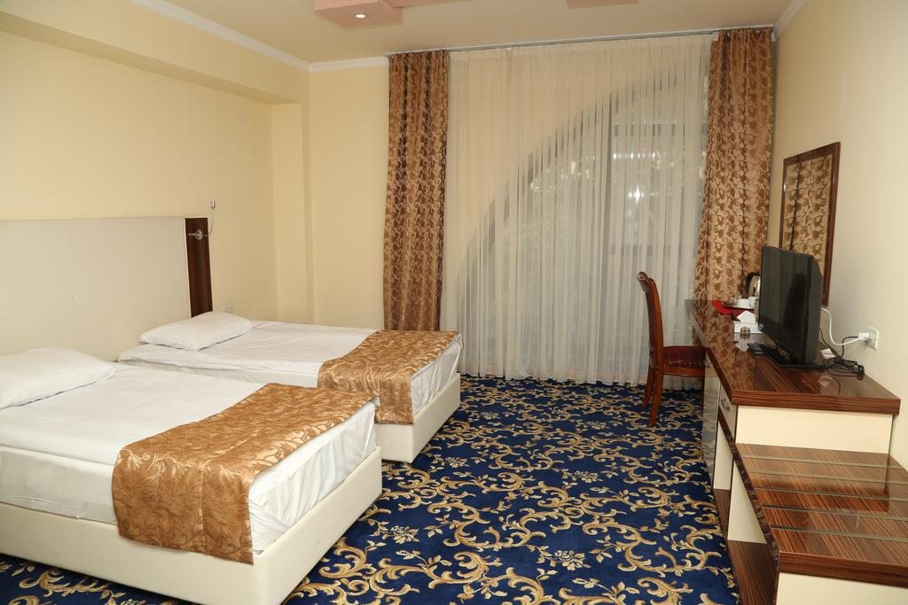 Двухместный (Двухместный номер «Комфорт» с 1 кроватью или 2 отдельными кроватями) отеля Royal Plaza, Ереван