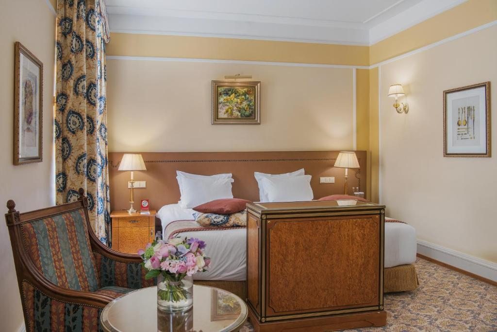 Двухместный (Двухместный номер с 1 кроватью или 2 отдельными кроватями) отеля Бельмонд Гранд Отель Европа, Санкт-Петербург
