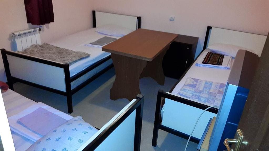 Номер (Односпальная кровать в общем номере для мужчин и женщин) отеля RP, Ереван