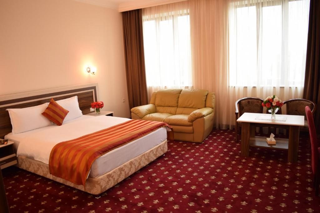 Двухместный (Двухместный номер Делюкс с 1 кроватью) отеля Арцах, Ереван