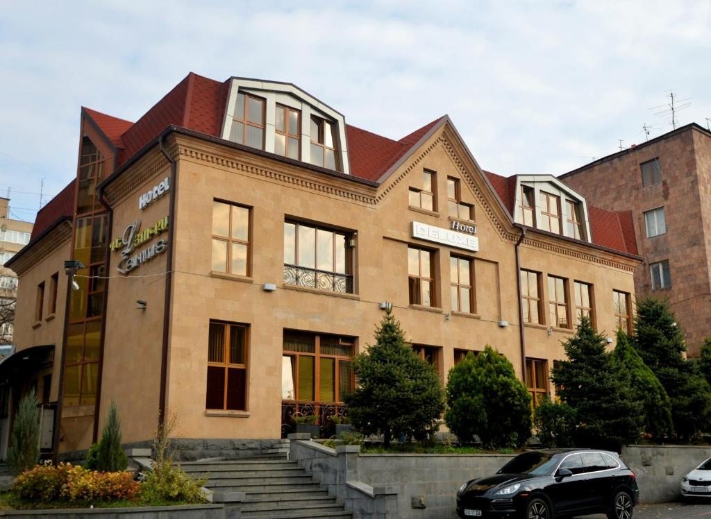 Отель Делюкс, Ереван