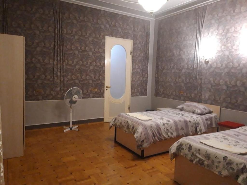 Двухместный (Стандартный двухместный номер с 2 отдельными кроватями) хостела Классик Хостел Ереван