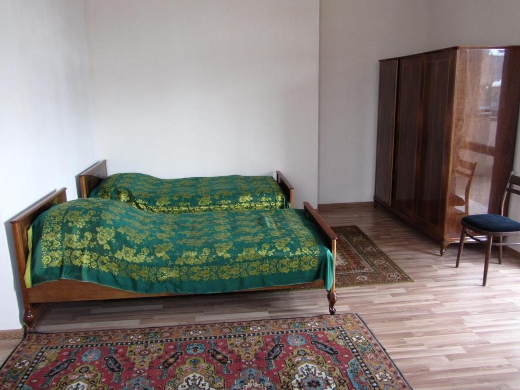 Двухместный (Двухместный номер с 2 отдельными кроватями) гостевого дома Колибри, Ереван