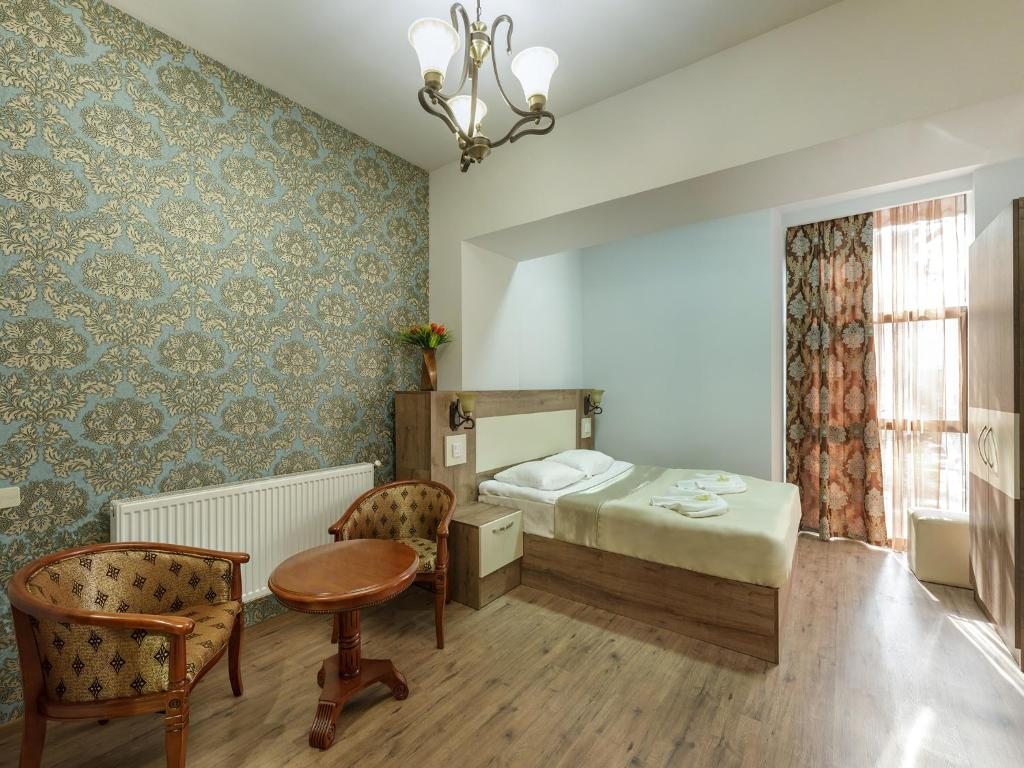 Двухместный (Двухместный номер Делюкс с 1 кроватью) отеля Премиум, Ереван
