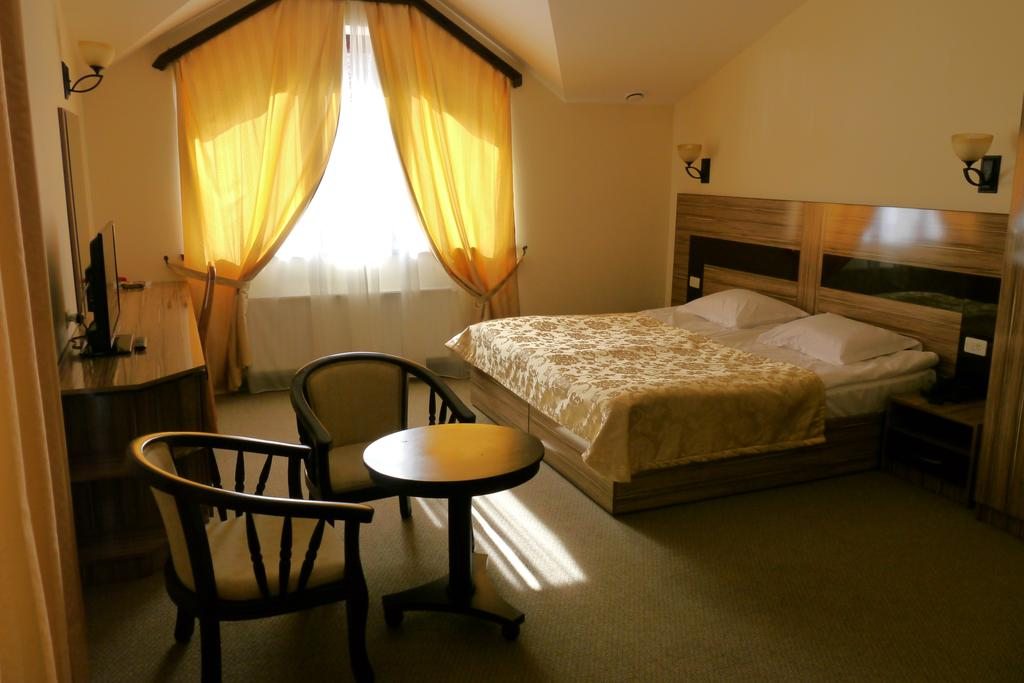 Двухместный (Стандартный двухместный номер с 2 отдельными кроватями) отеля Альпина, Цахкадзор