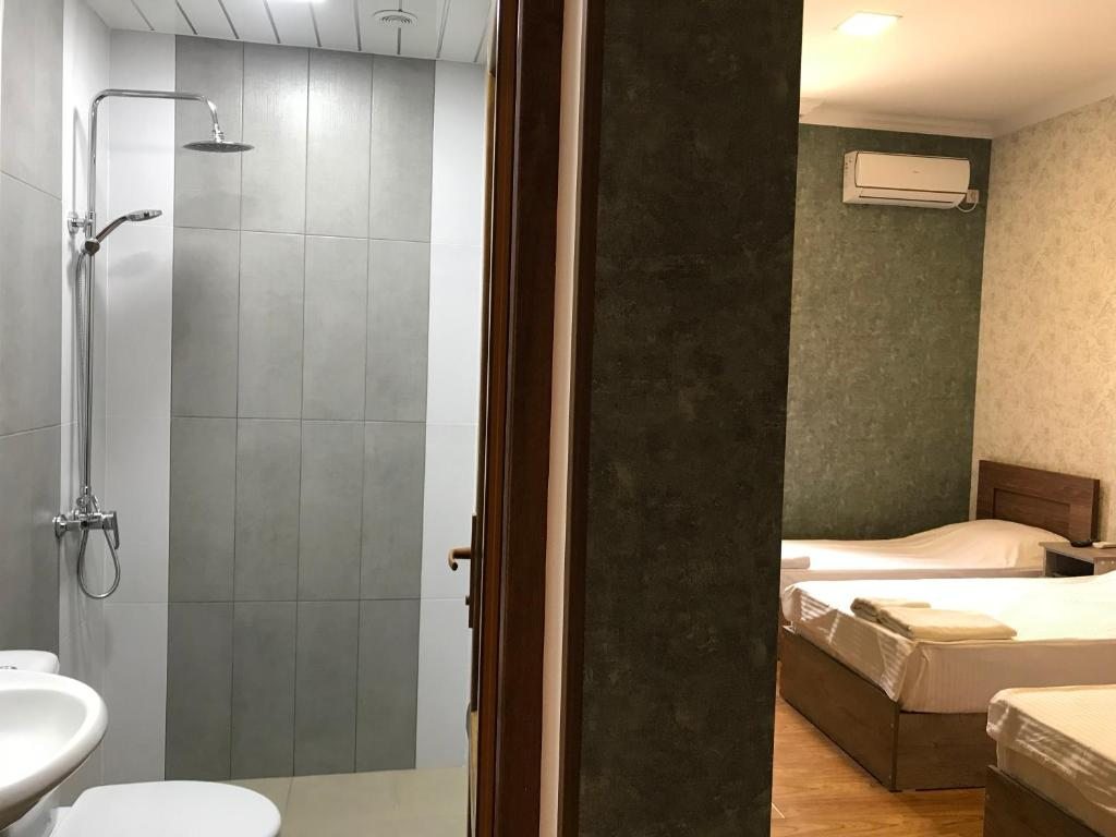 Четырехместный (Четырехместный номер Делюкс), Отель Kamar