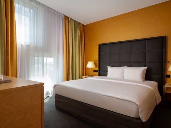 Фотография номера гостиницы Аэропортсити Плаза Санкт-Петербург