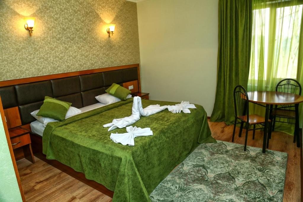 Двухместный (Двухместный номер с 1 кроватью, вид на сад) отеля Zora Akhbyur, Горис