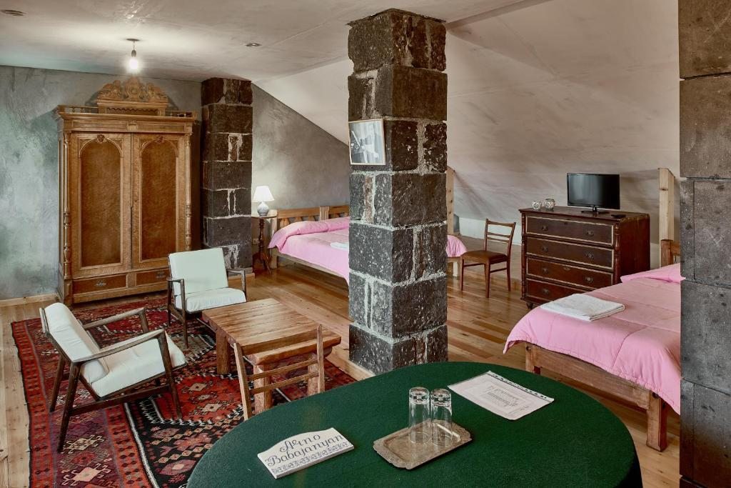 Трехместный (Трехместный номер) отеля Villa Kars, Гюмри