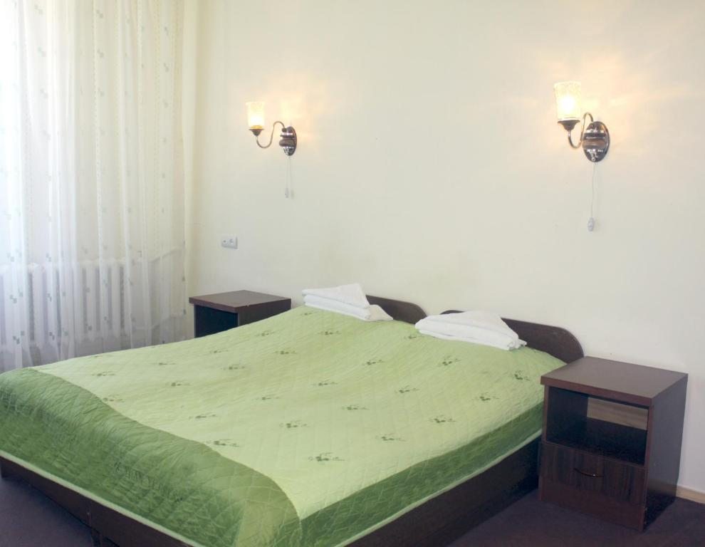Двухместный (Стандартный двухместный номер с 1 кроватью или 2 отдельными кроватями - Лечение включено) отеля Арарат, Джермук