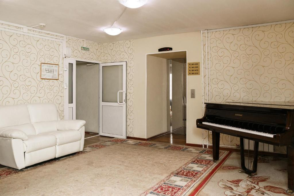 Лифт, Отель Русь