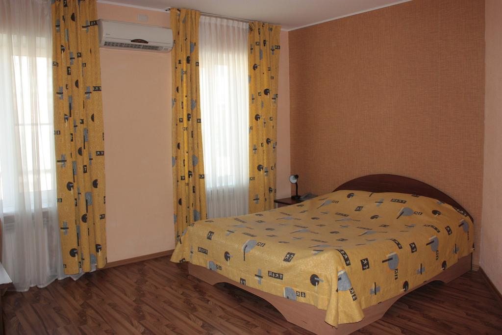 Двухместный (Стандарт) гостиницы Северокрымская, Челябинск